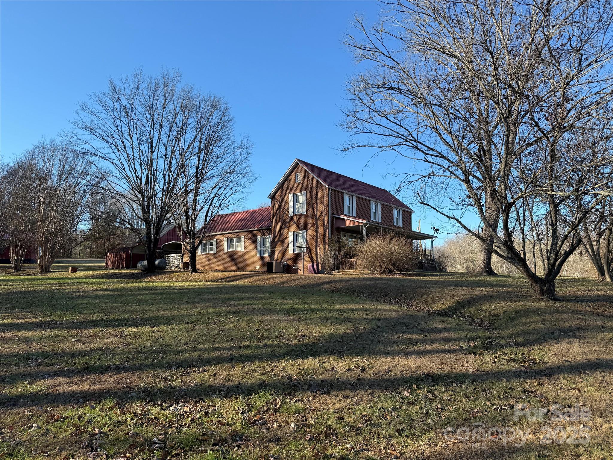 6496 Highway 221 Marion, NC 28752 - Photo 5 of 22