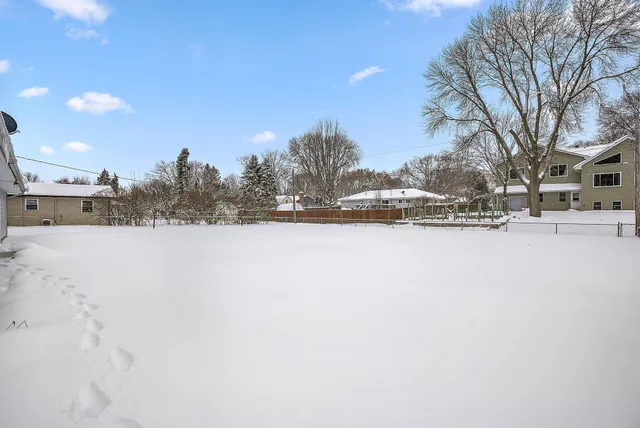 $305,000 | 10933 Gettysburg Avenue North, Champlin, MN 55316