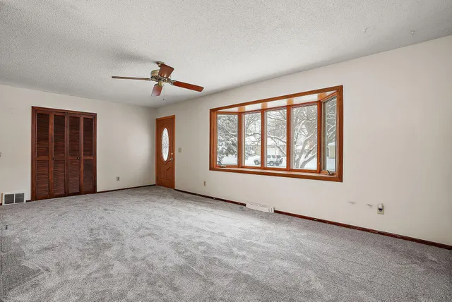 $305,000 | 10933 Gettysburg Avenue North, Champlin, MN 55316