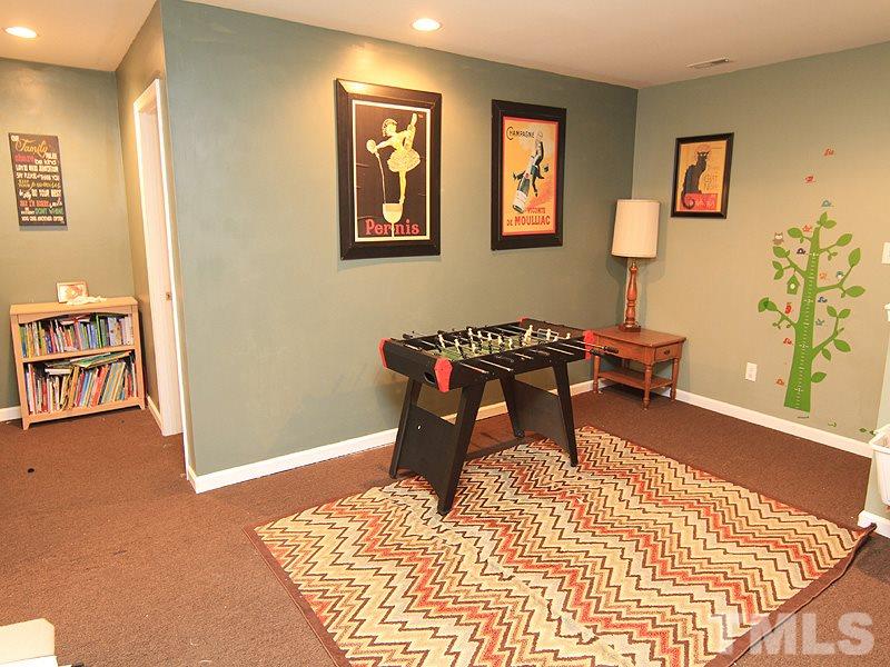 3505 Pinkham Way Raleigh, NC 27616 - Photo 13 of 24 a workspace with furniture and window