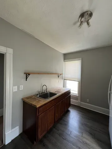 $174,900 | 506 East Chestnut Street, Bloomington, IL 61701