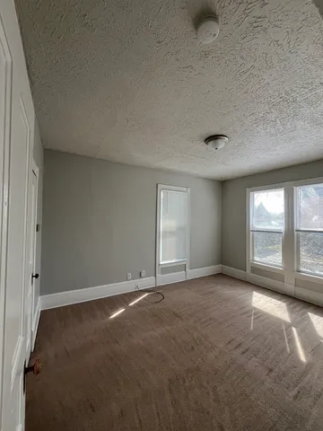 $174,900 | 506 East Chestnut Street, Bloomington, IL 61701