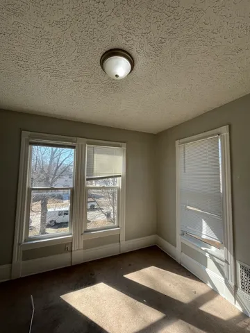 $174,900 | 506 East Chestnut Street, Bloomington, IL 61701