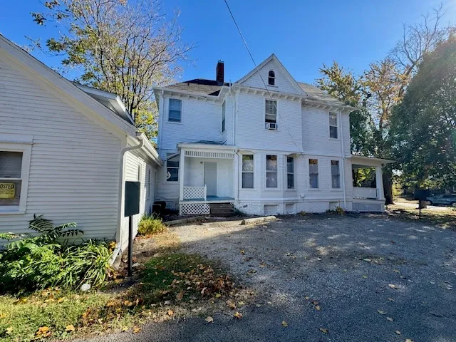 $174,900 | 506 East Chestnut Street, Bloomington, IL 61701