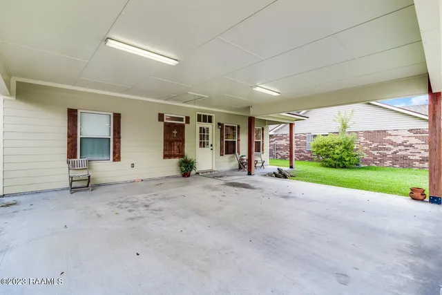 $1,800 | 205 Churchill Drive, Lafayette, LA 70506