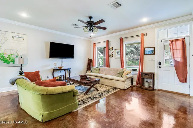 $1,800 | 205 Churchill Drive, Lafayette, LA 70506