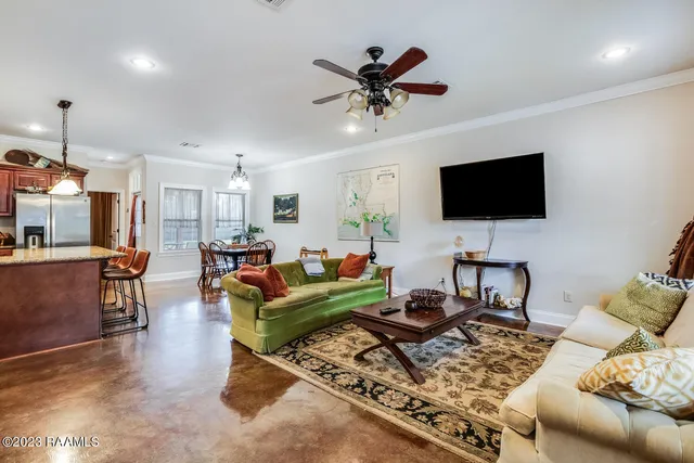 $1,800 | 205 Churchill Drive, Lafayette, LA 70506