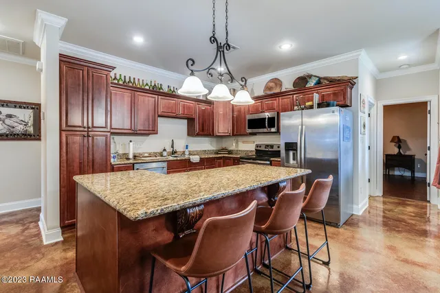 $1,800 | 205 Churchill Drive, Lafayette, LA 70506