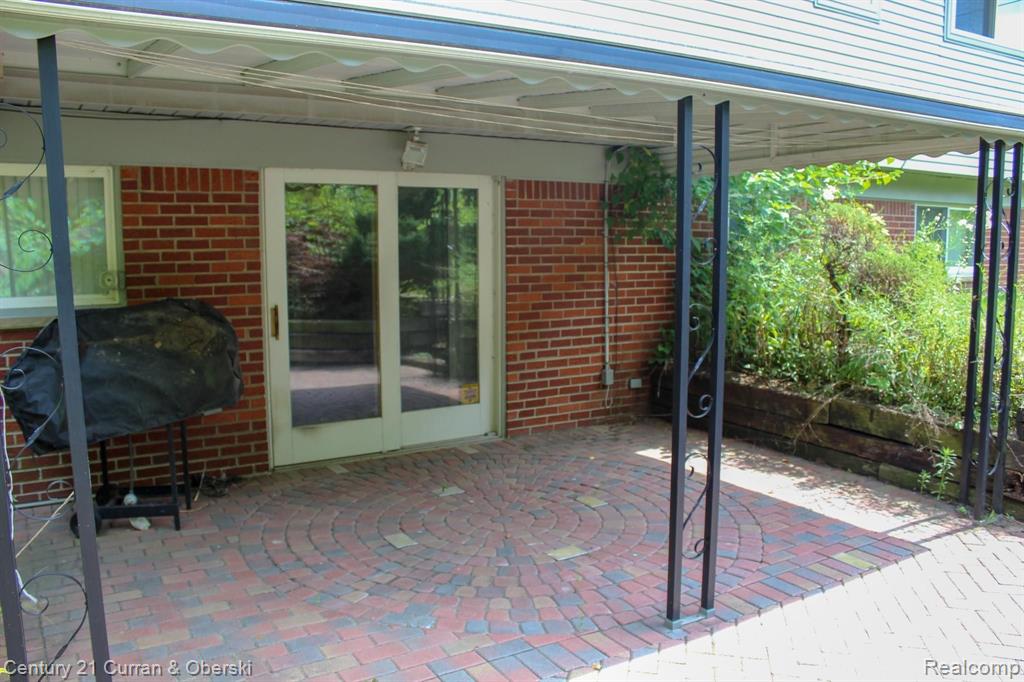 854 South Gulley Road Dearborn Heights, MI 48125 - Photo 20 of 25