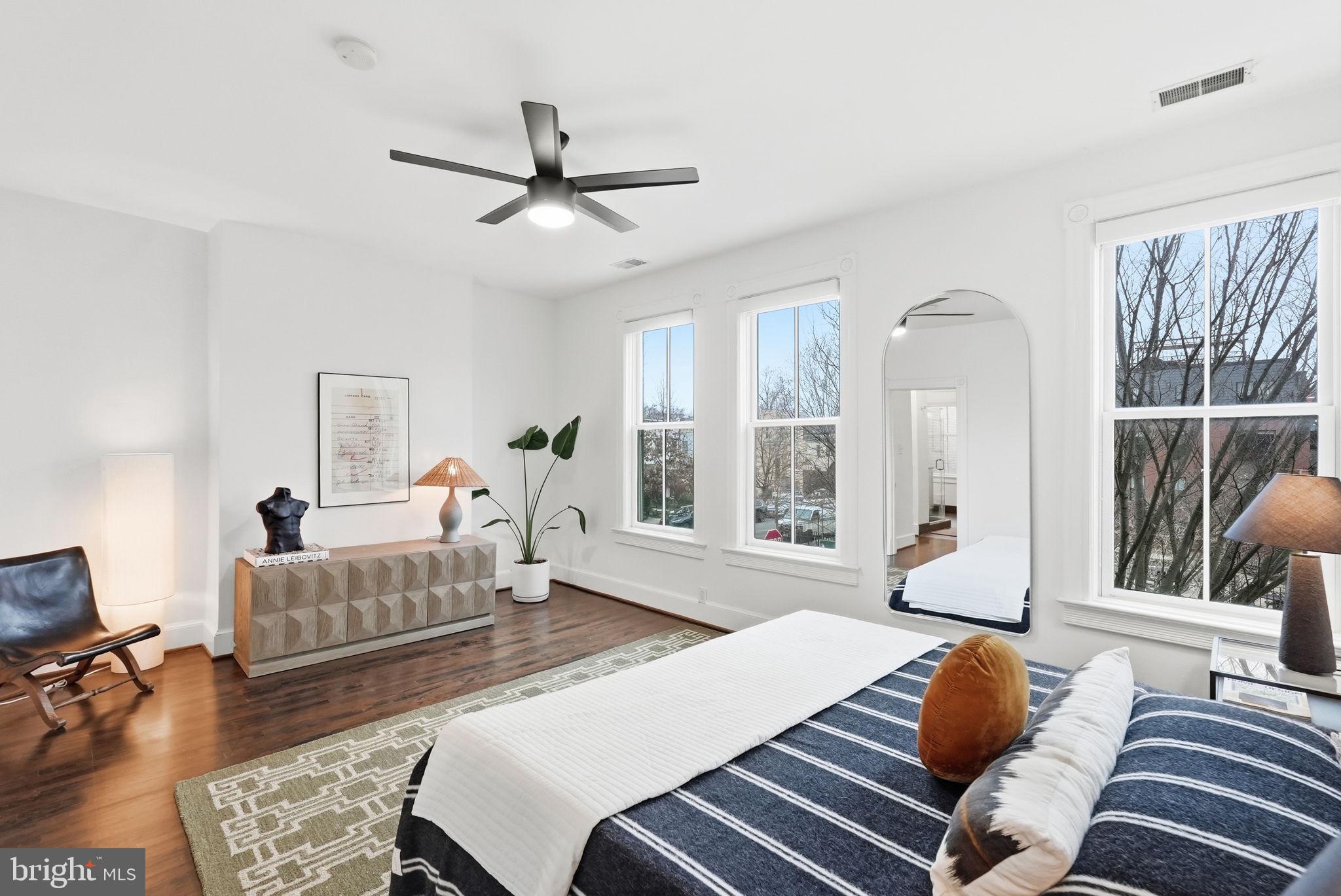 938 French Street Northwest Washington, DC 20001 - Photo 19 of 40