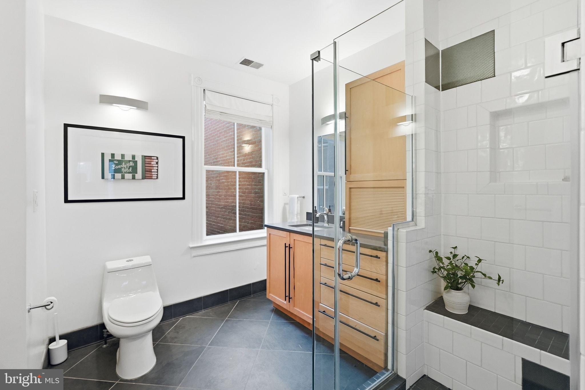 938 French Street Northwest Washington, DC 20001 - Photo 22 of 40