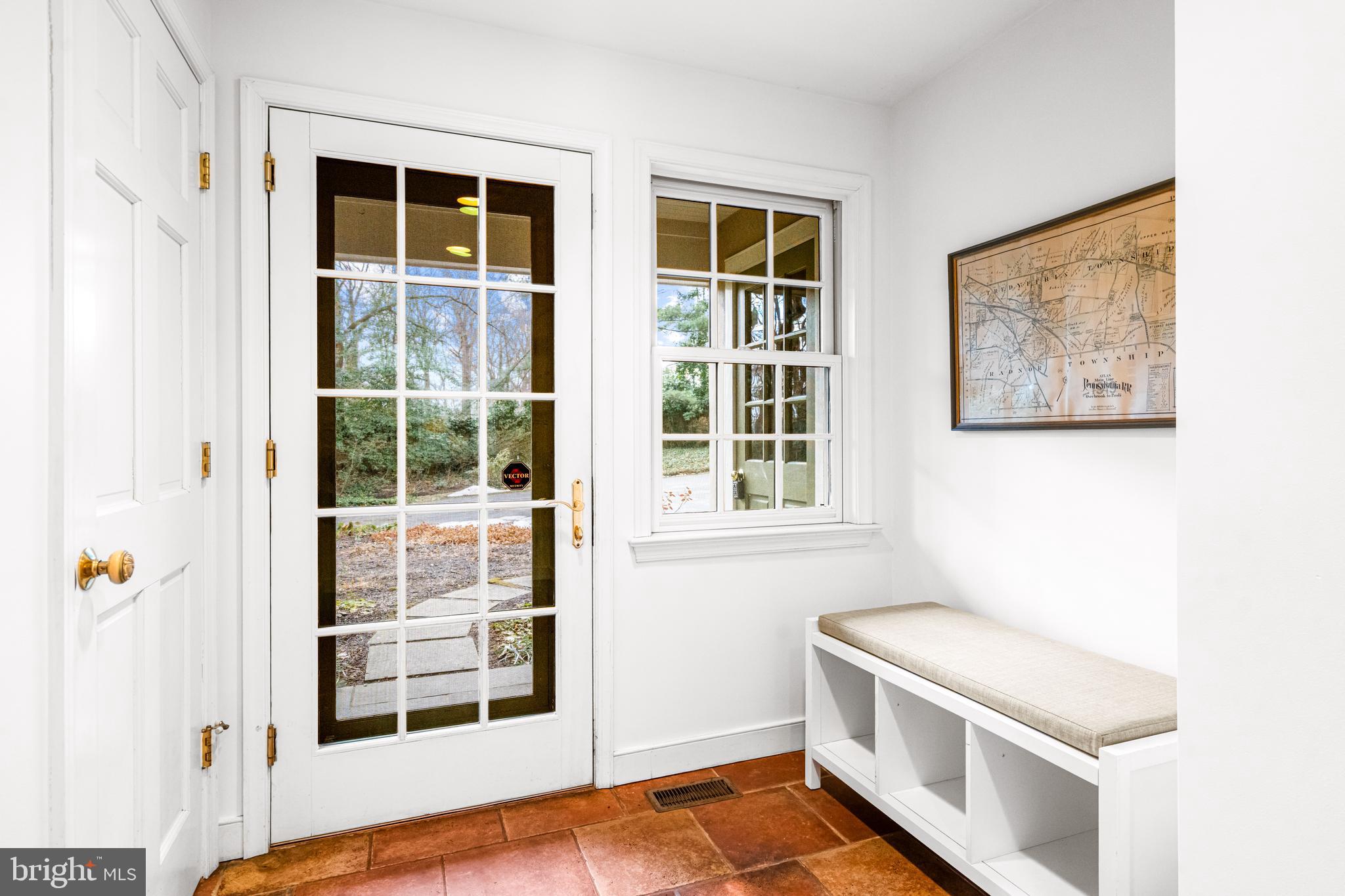 43 Deepdale Road Wayne, PA 19087 - Photo 18 of 41 Side entryway