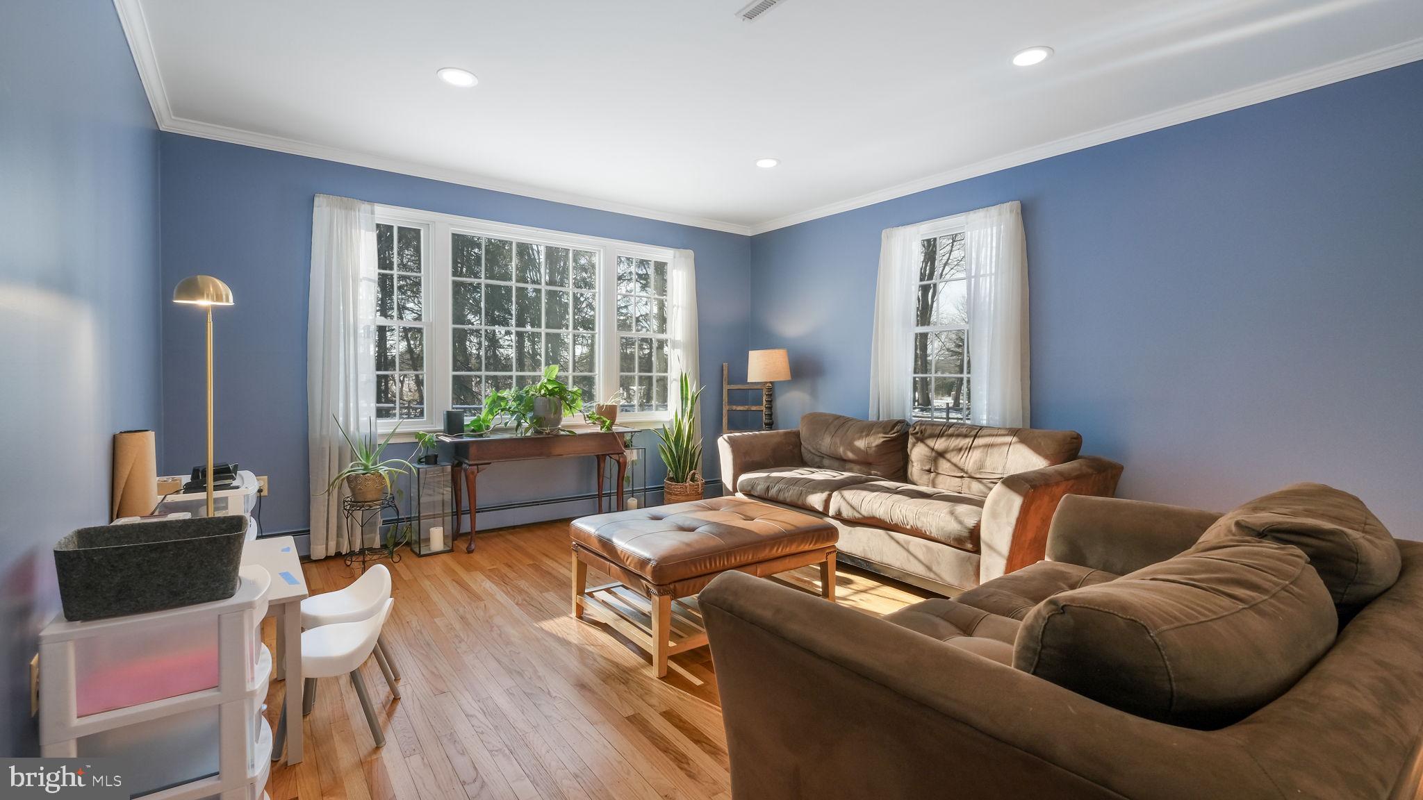 154 Ash Way Doylestown, PA 18901 - Photo 22 of 36 Living Room