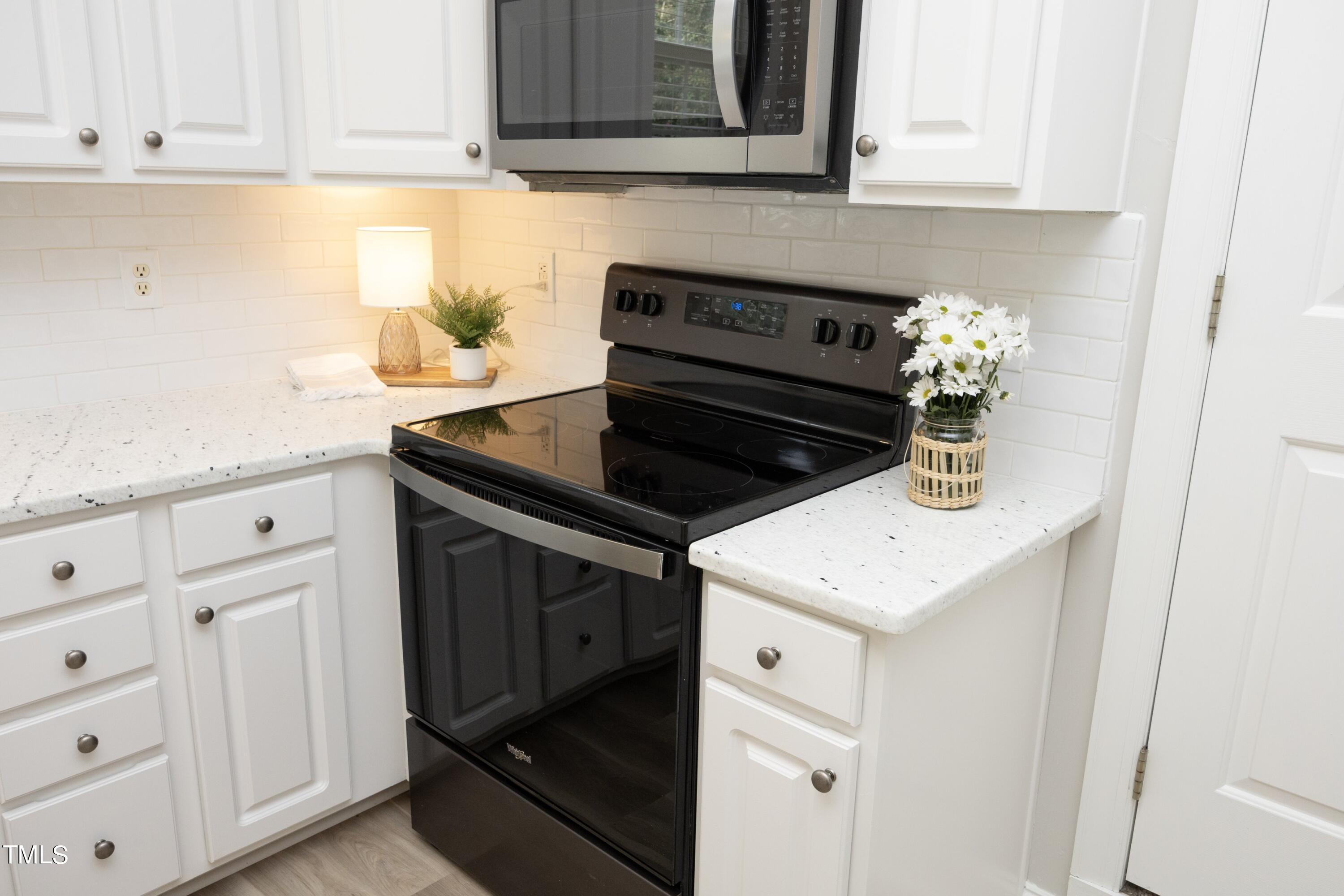 3215 Livia Circle Raleigh, NC 27604 - Photo 16 of 39 15Kitchen