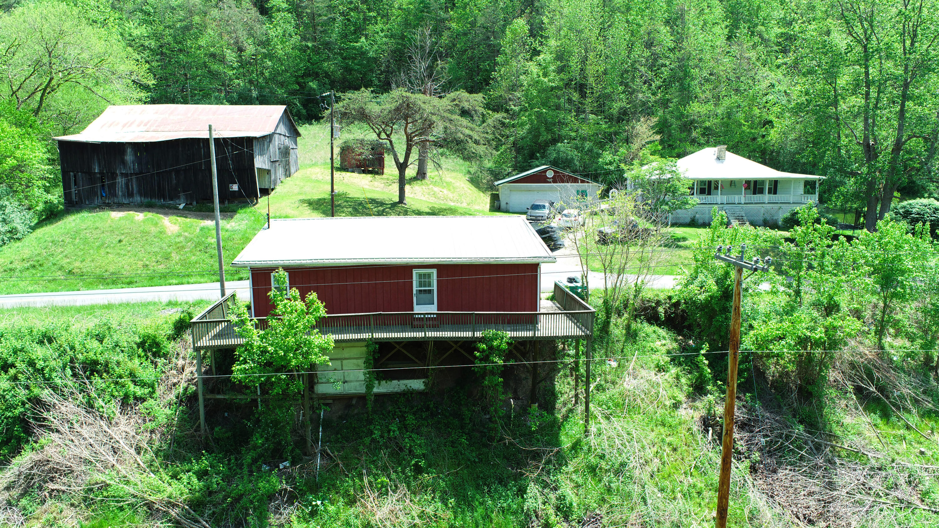 4662 Canoe Road Jackson, KY 41339 - Photo 13 of 25 4462 Canoe Rd!