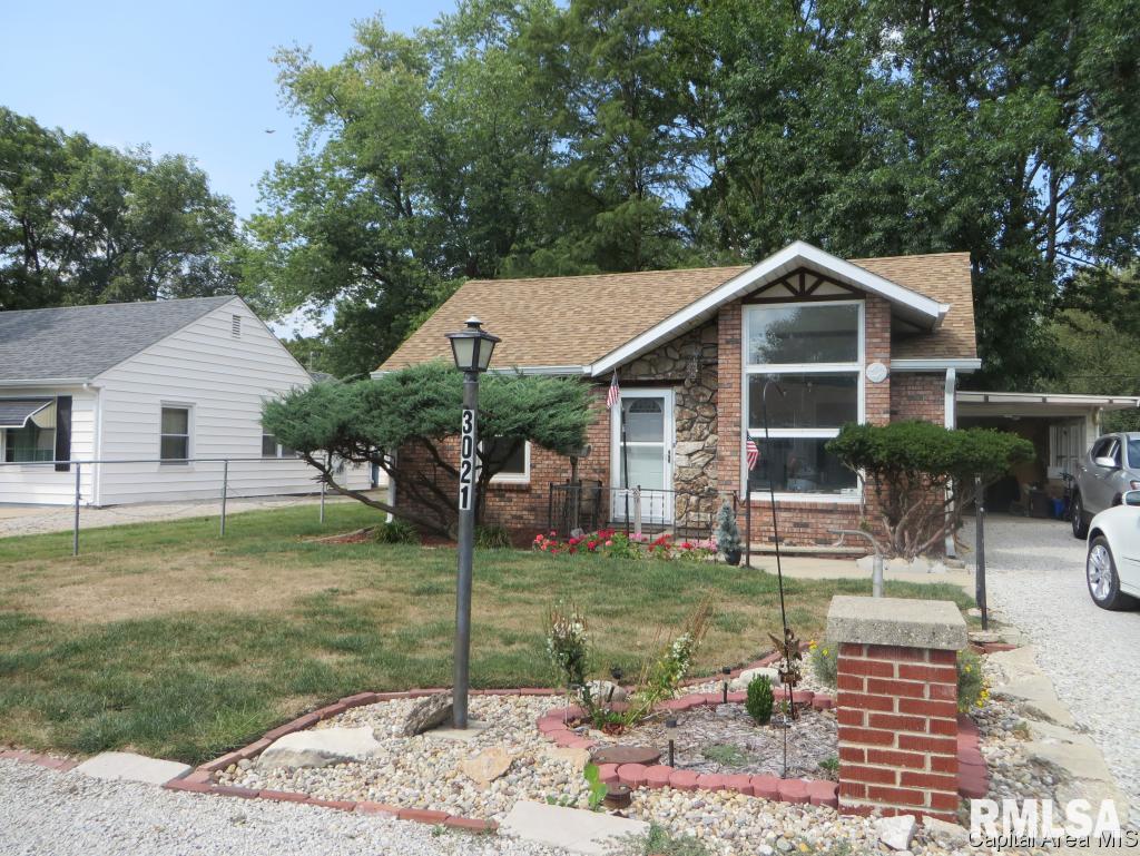 3021 Louise Lane Springfield, IL 62702 - Photo 1 of 24
