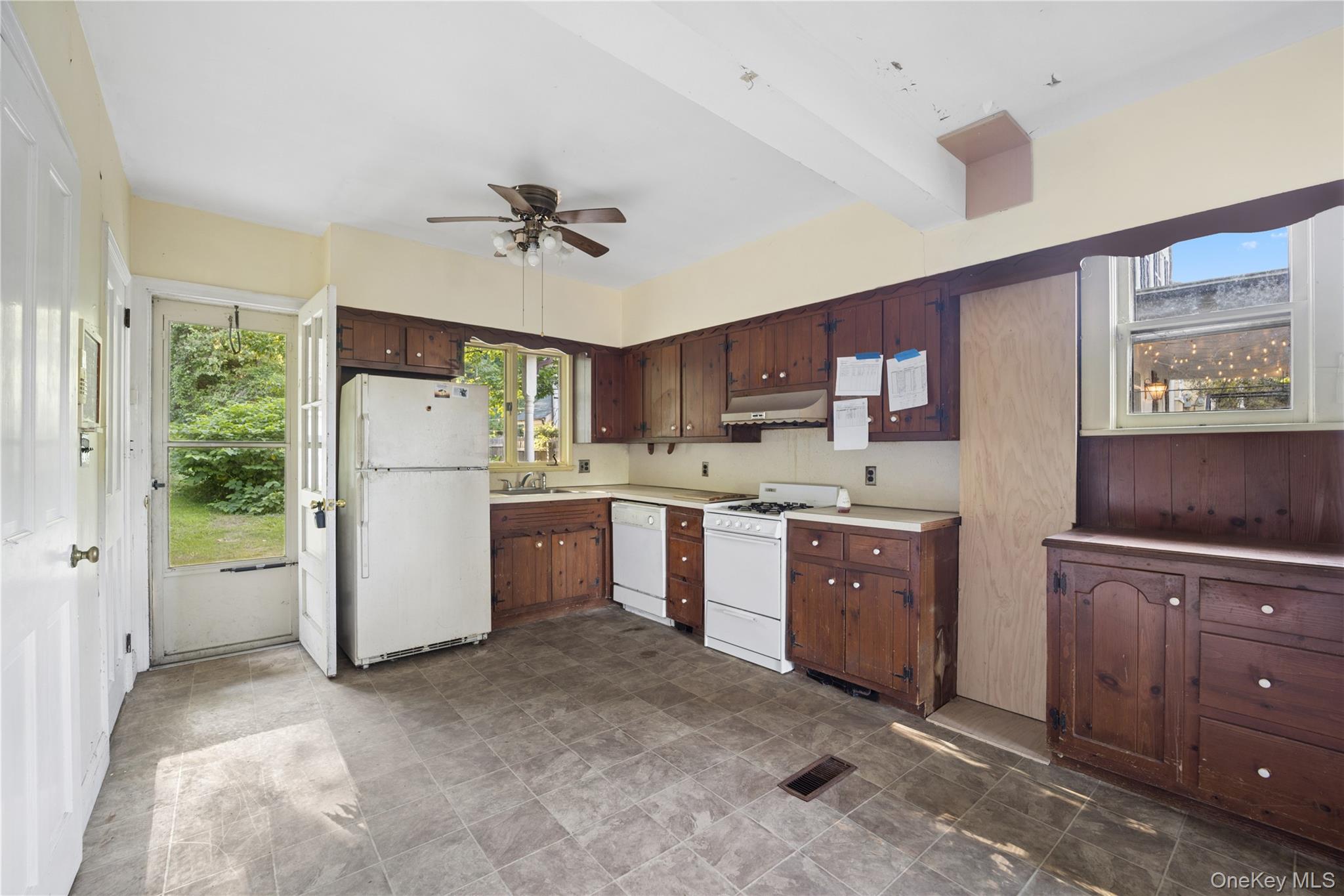 25 River Road Nyack, NY 10960 - Photo 7 of 35