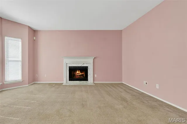 $304,900 | 154 Riverwood Park Drive, Florissant, MO 63031