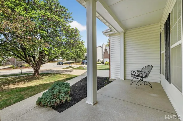 $304,900 | 154 Riverwood Park Drive, Florissant, MO 63031