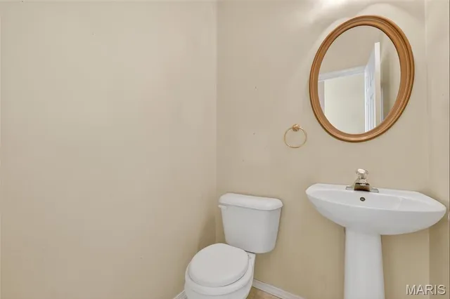 $304,900 | 154 Riverwood Park Drive, Florissant, MO 63031