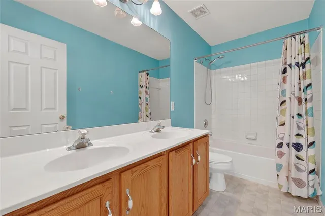 $304,900 | 154 Riverwood Park Drive, Florissant, MO 63031