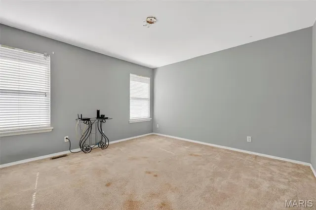 $304,900 | 154 Riverwood Park Drive, Florissant, MO 63031