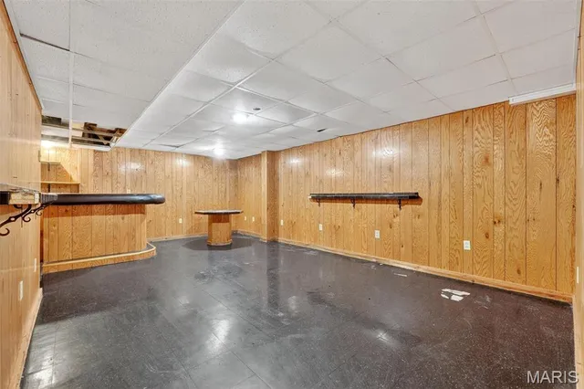 $304,900 | 154 Riverwood Park Drive, Florissant, MO 63031