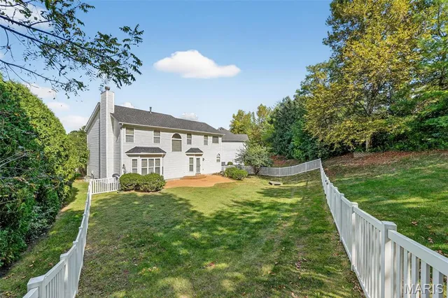 $304,900 | 154 Riverwood Park Drive, Florissant, MO 63031