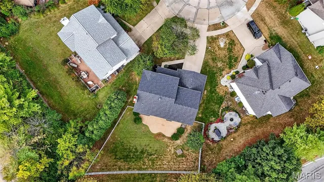 $304,900 | 154 Riverwood Park Drive, Florissant, MO 63031