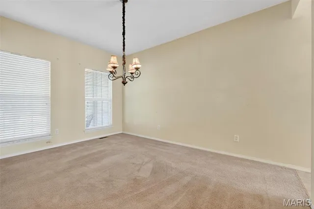 $304,900 | 154 Riverwood Park Drive, Florissant, MO 63031