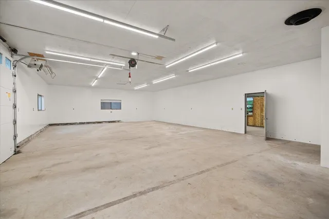 $675,000 | 19421 North Yale Road, Colbert, WA 99005