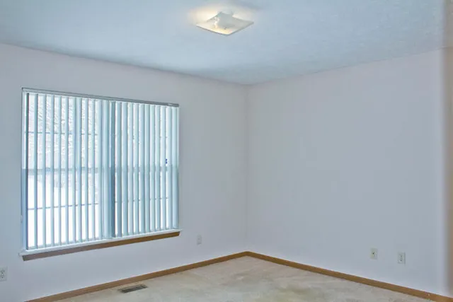 $234,900 | 115 Dogwood Circle, Dowagiac, MI 49047