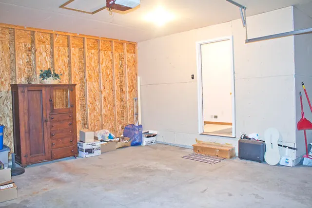 $234,900 | 115 Dogwood Circle, Dowagiac, MI 49047