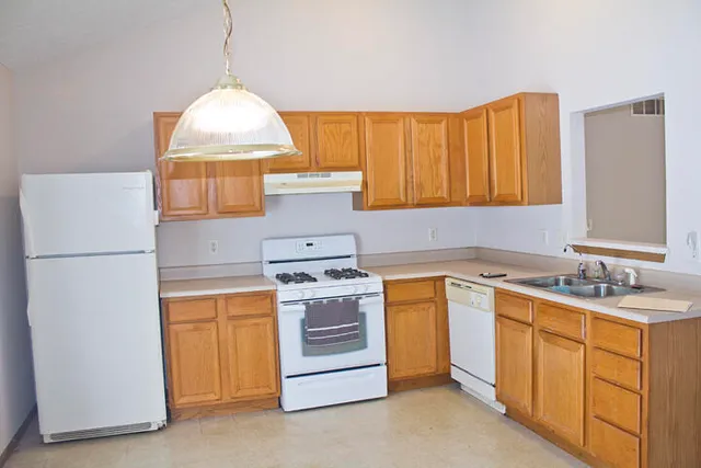 $234,900 | 115 Dogwood Circle, Dowagiac, MI 49047