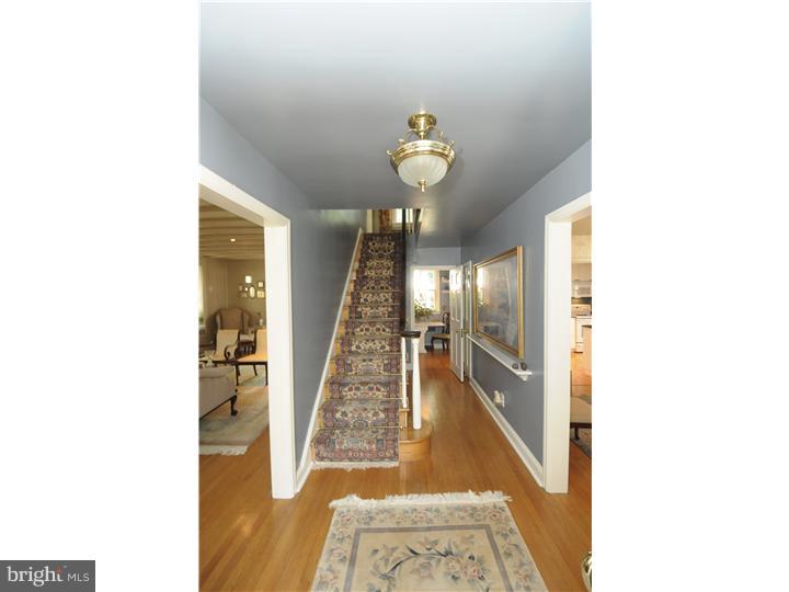 108 Rolling Road Wynnewood, PA 19096 - Photo 3 of 22