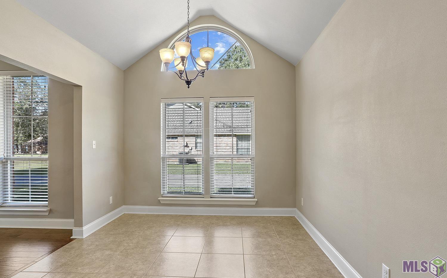 4447 Cherry Court Zachary, LA 70791 - Photo 5 of 7