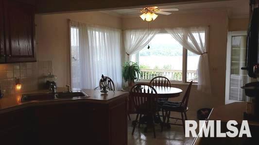 624 South Cody Road Le Claire, IA 52753 - Photo 5 of 9 Gallery Image 5