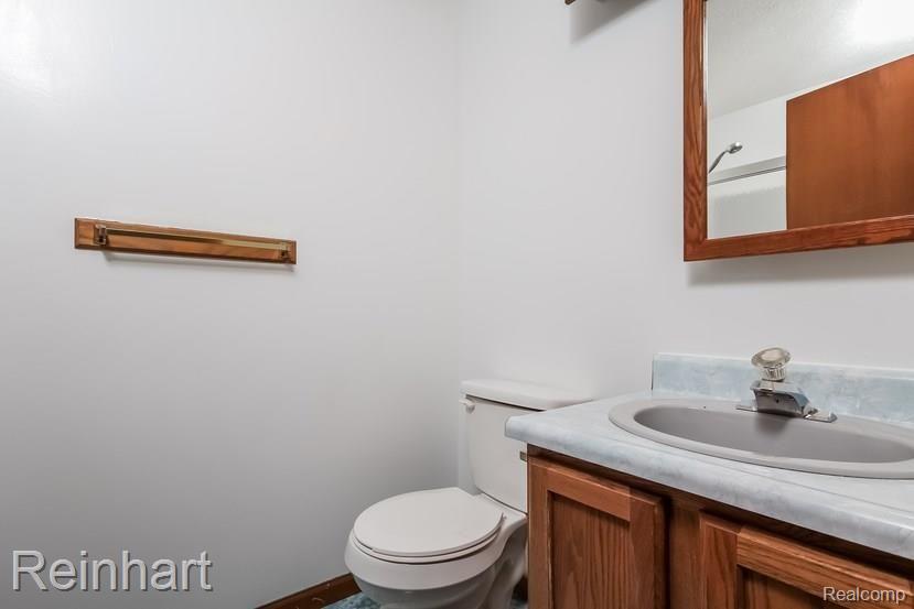 5338 Textile Road Ypsilanti, MI 48197 - Photo 26 of 56 026-Bathroom-1516055-mls.jpg