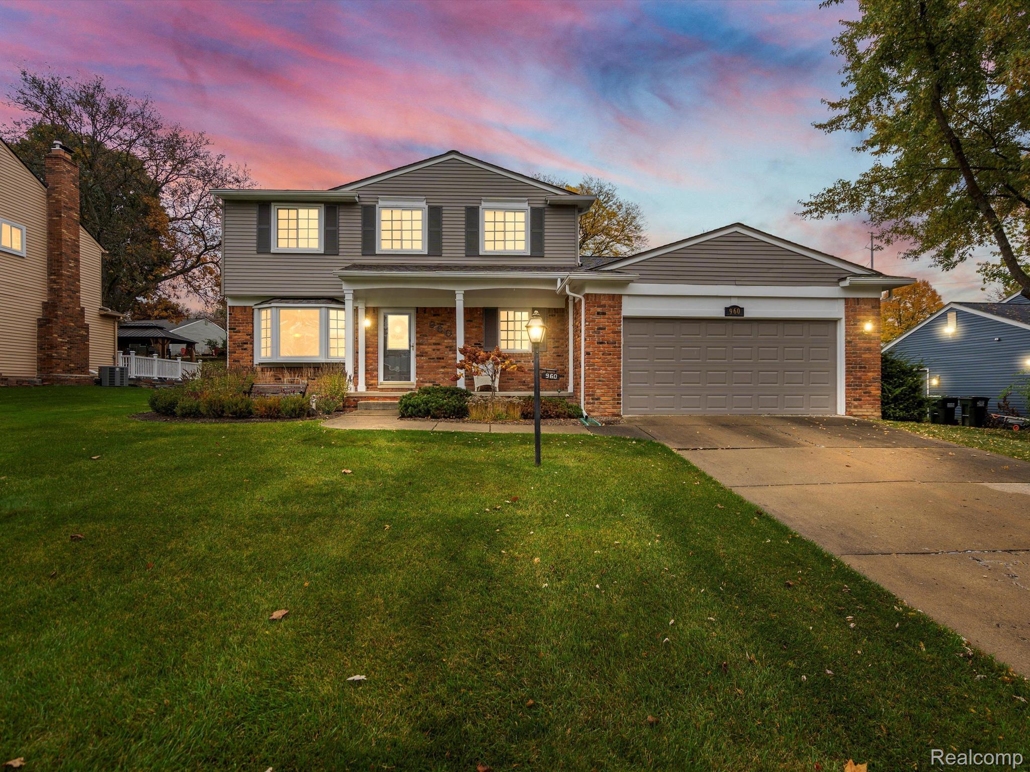 960 Dahlia Lane Rochester, MI 48307 - Photo 1 of 35 Gallery Image 1