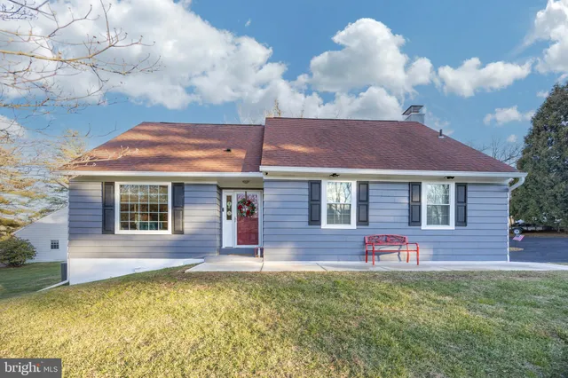 $465,000 | 13 Marshall Circle, Downingtown, PA 19335