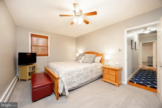 a view of a houses with yard