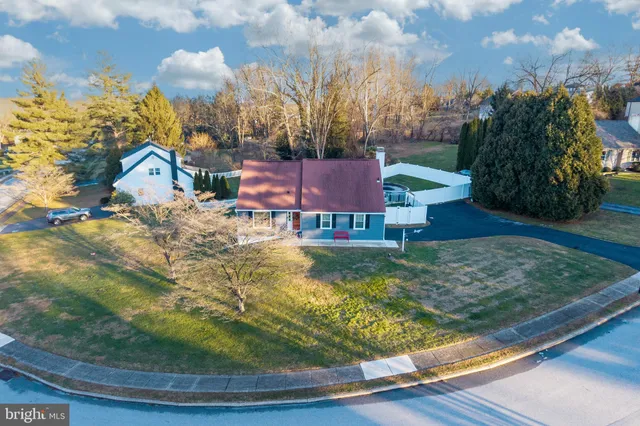 $465,000 | 13 Marshall Circle, Downingtown, PA 19335