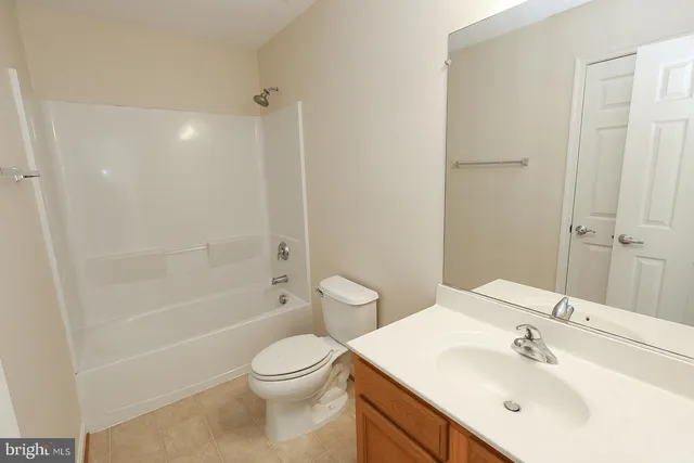 $2,700 | 23305 Hyacinth Lane, California, MD 20619