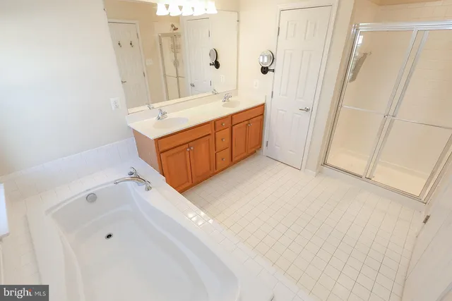 $2,700 | 23305 Hyacinth Lane, California, MD 20619