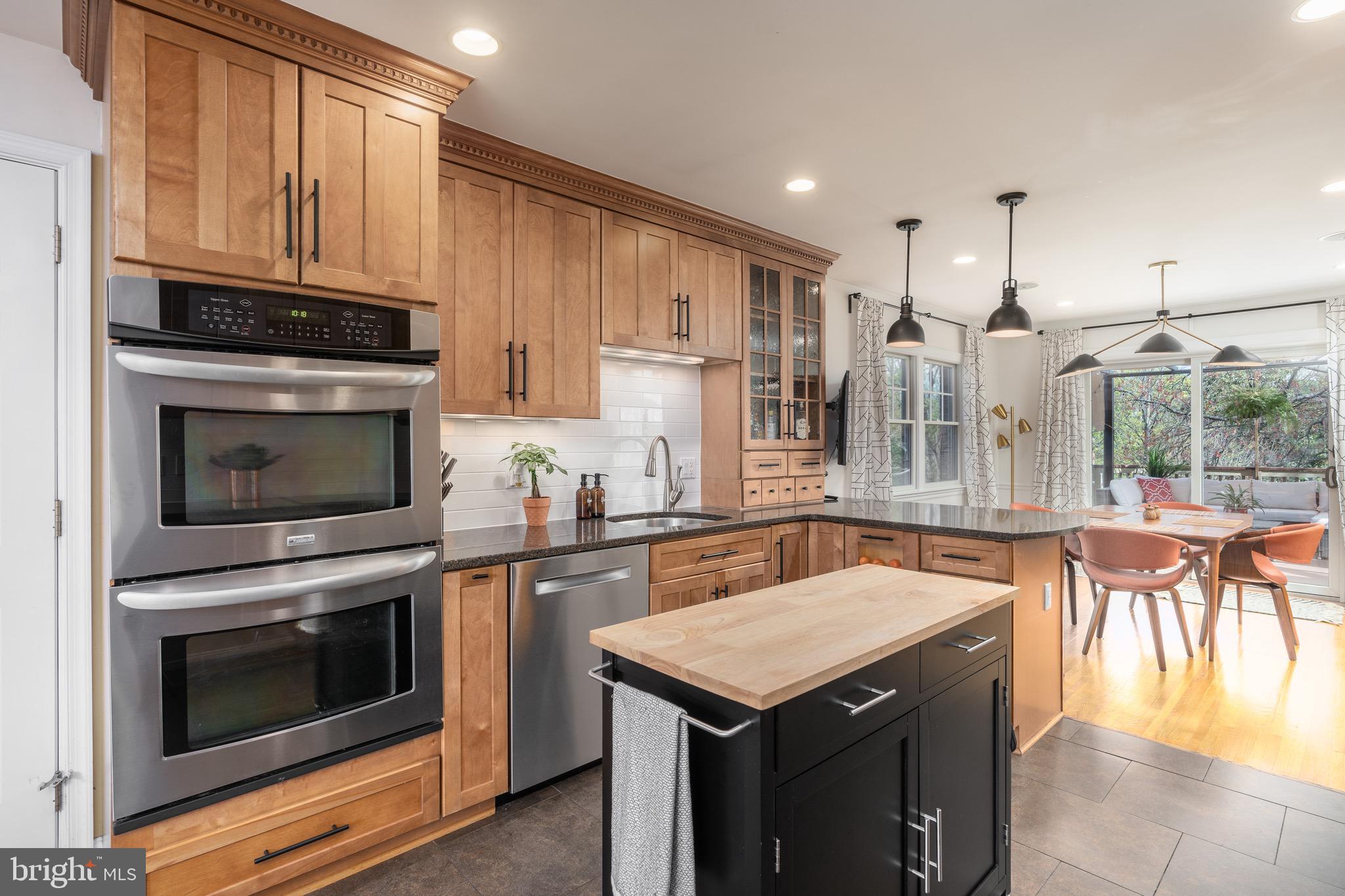 13213 Old Forge Road Silver Spring, MD 20904 - Photo 10 of 50 Double Wall Oven