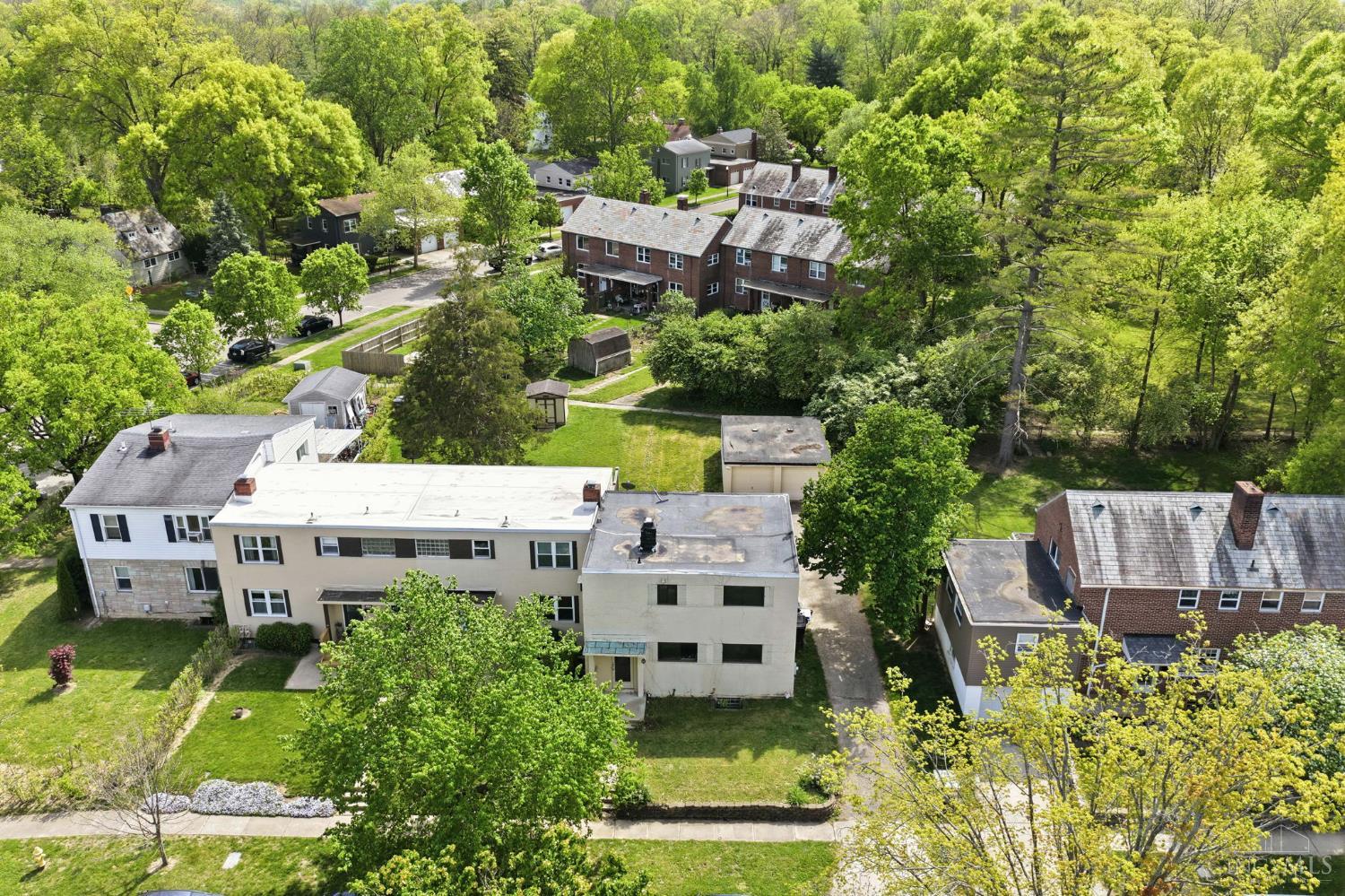 17 Andover Road Cincinnati, OH 45218 - Photo 2 of 36