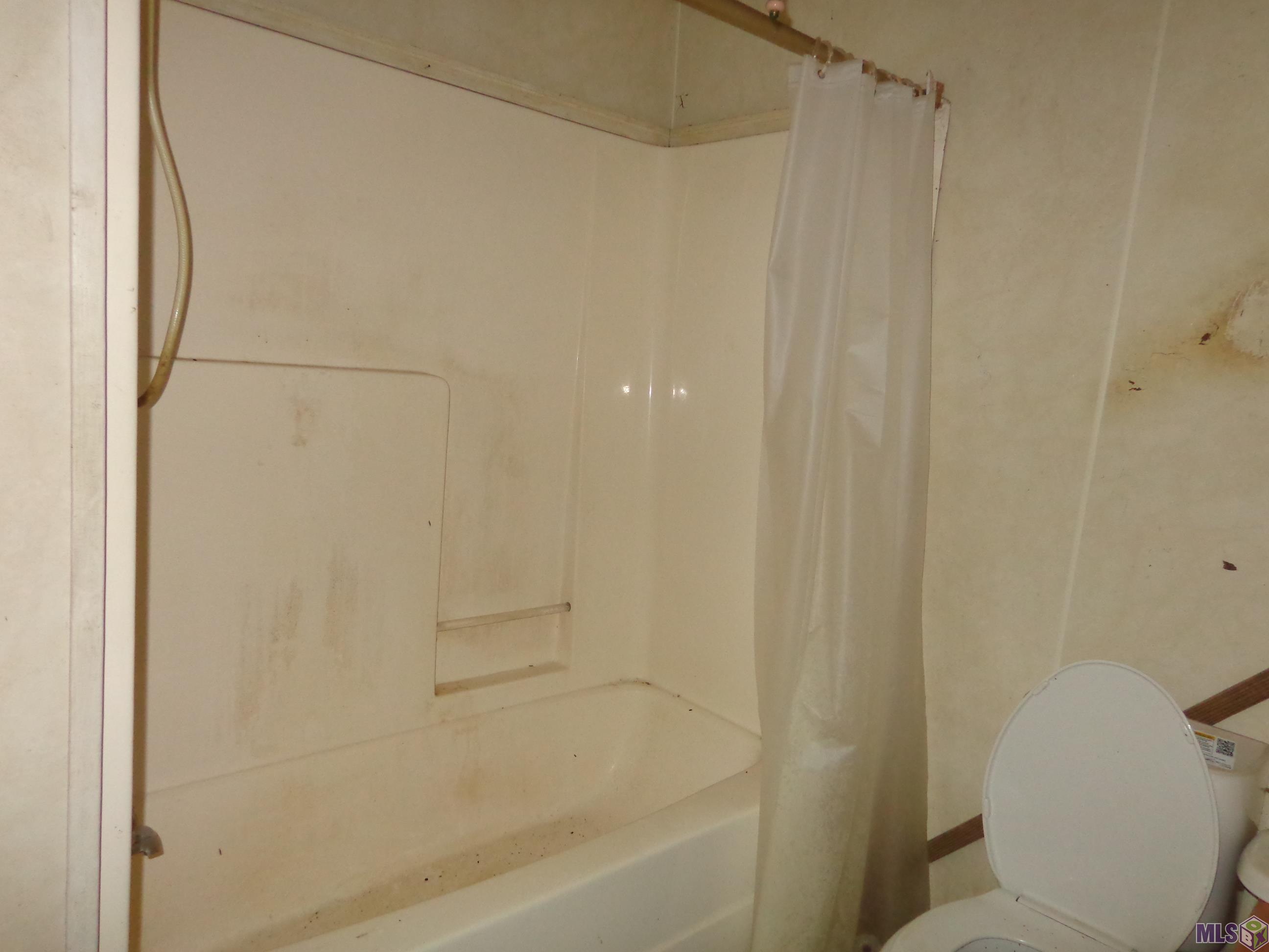 284 Carlos Street Houma, LA 70364 - Photo 6 of 7