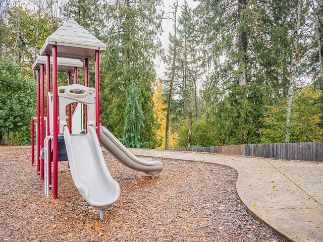 $645,000 | 2116 North 3rd Way, Ridgefield, WA 98642