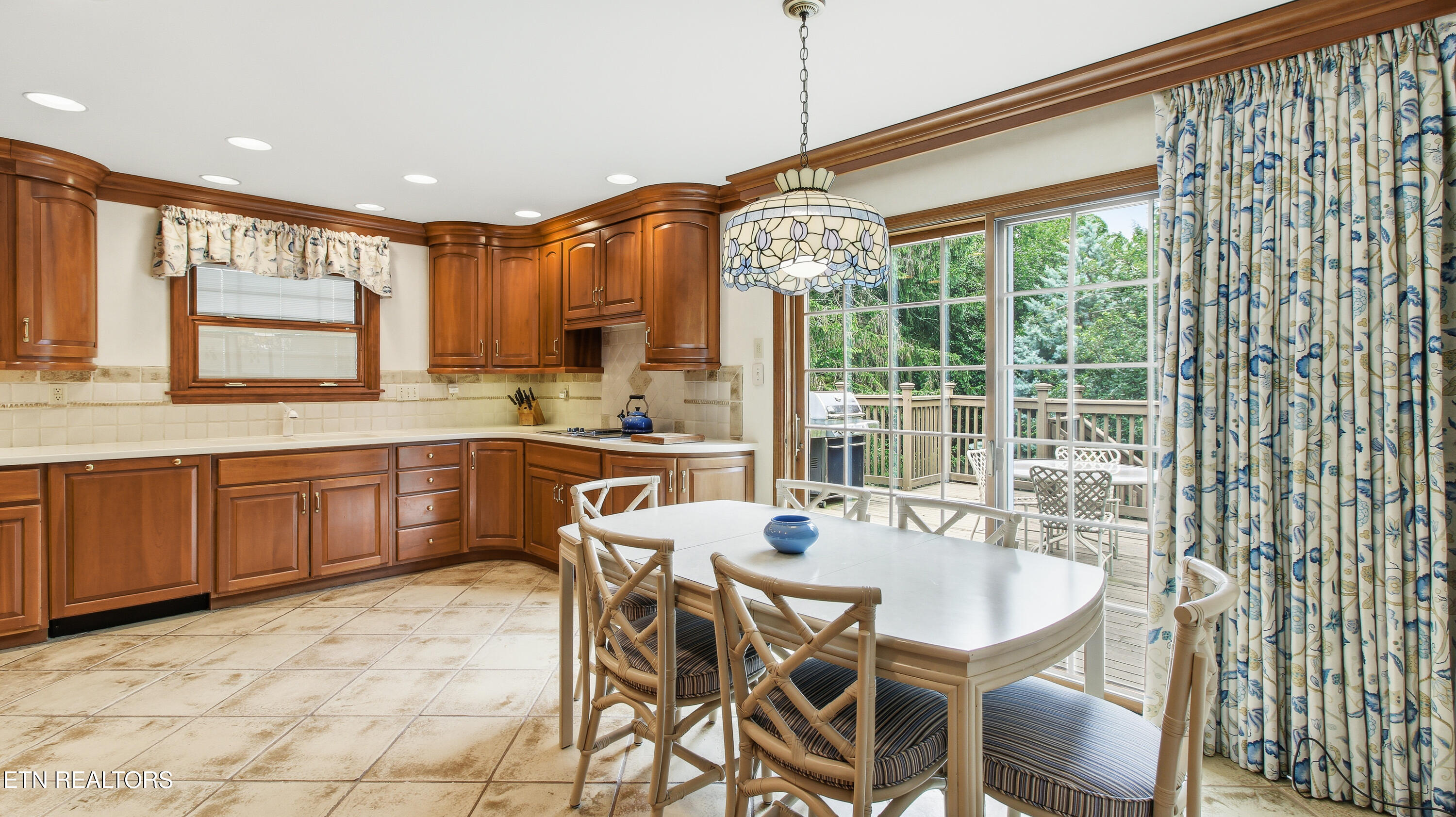 725 Kempton Road Knoxville, TN 37909 - Photo 6 of 55 kempton-7