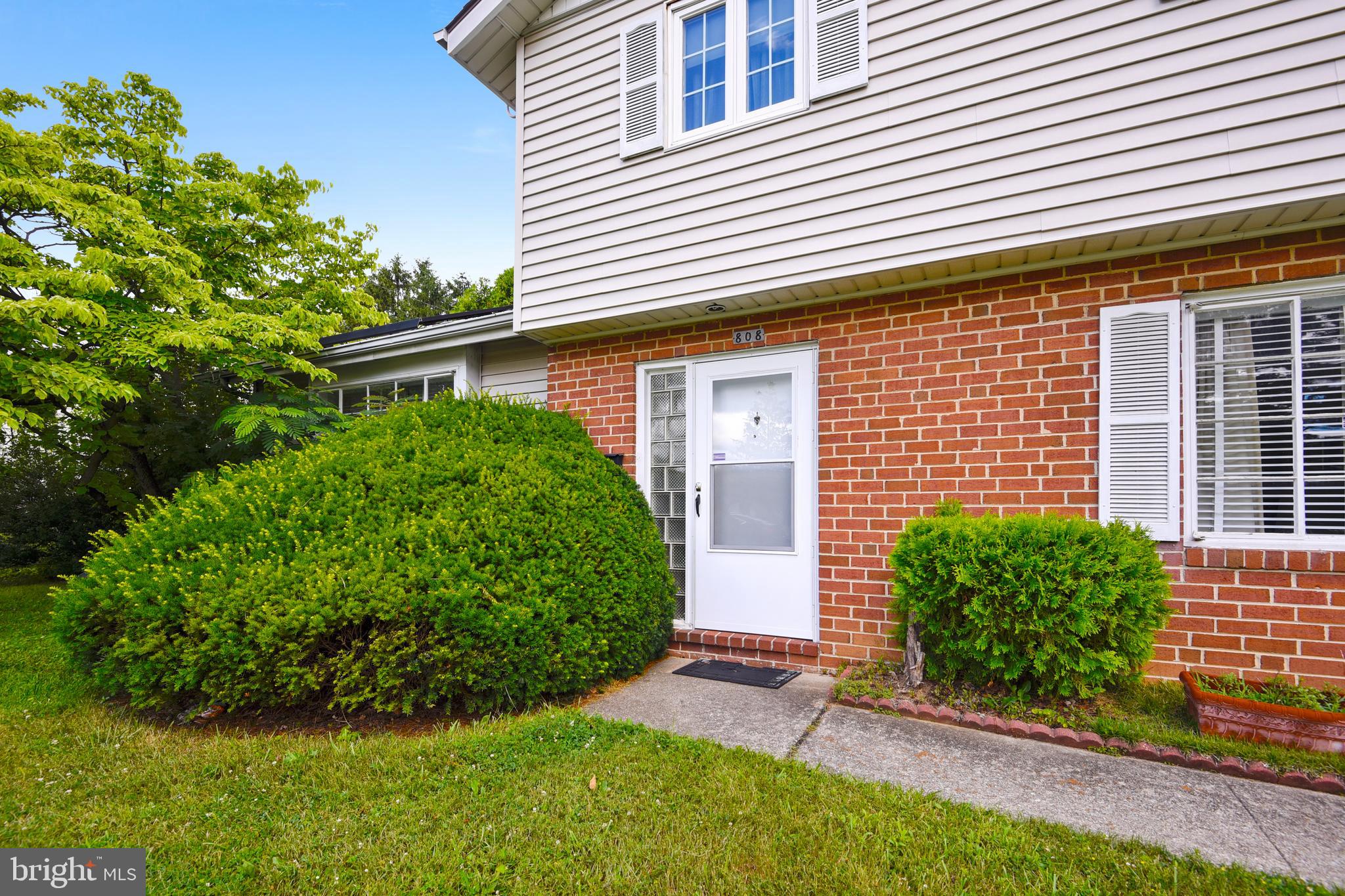 808 Crosby Road Baltimore, MD 21228 - Photo 4 of 19